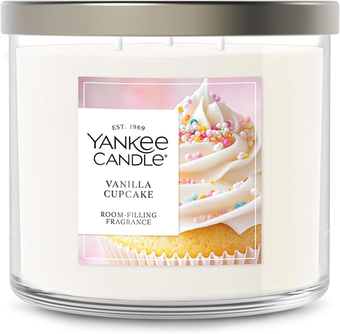 Yankee Candle Vanilla Cupcake, Scented Candle, 14.5oz 3-Wick Candle Jar with up to 40 Hours Burn Time, Giftable