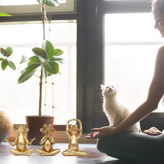 Suoedd Gold Frog Figurines Yoga Decor 3.7In Set of 3 –Frog Yoga Statues for Modern Living Room Desk Table Home Office Bookshelf Shelves Sculptures Decor,Gifts for Mom Women