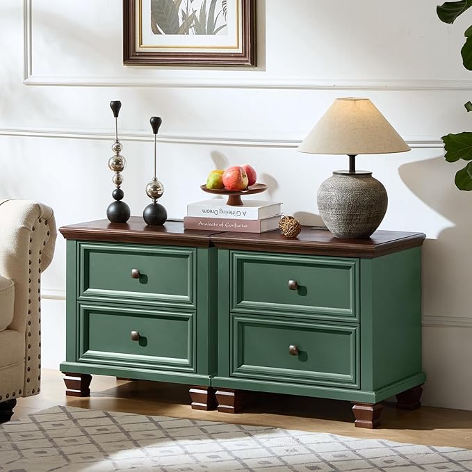 Farmhouse Nightstand with Charging Station, Rustic Low Night Stand with 2 Drawers, Mid-century Modern End Table with 4 Square Solid Wood Legs, Small Vintage Dresser for Bedroom, Home, Green