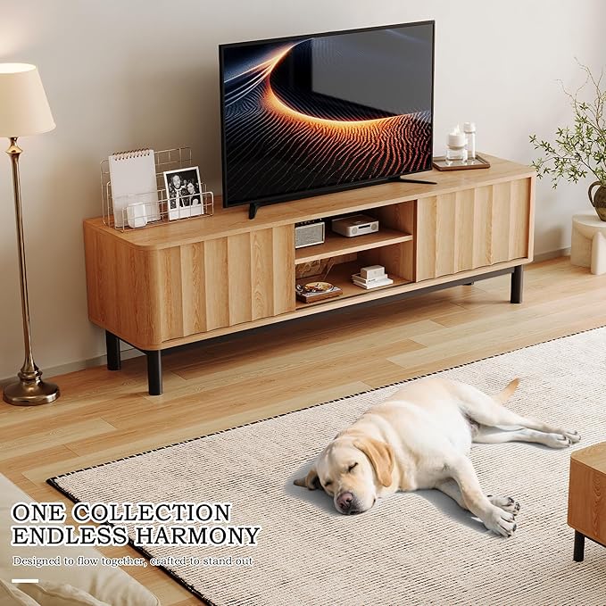 Brown Mid Century Modern TV Stand, Wood Fluted Living Room TV Stands with Storage Sliding Doors, Desert-Inspired Design MCM Entertainment Center for 55 60 65 70 75 55+ 60+ 65+ 70+ Inch