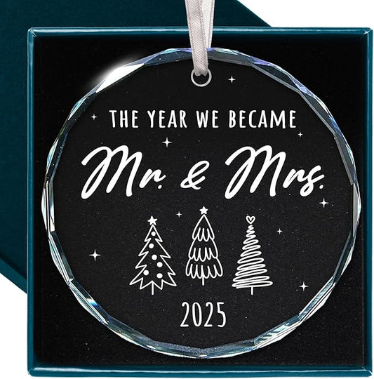 Wedding Ornament 2025 - First Christmas Married Ornament 2025, Elegant Mr and Mrs Gifts, Unique Wedding Gift for Couples, Perfect Ornaments Gifts For Just Married Couples, gifts for Newlywed Christmas
