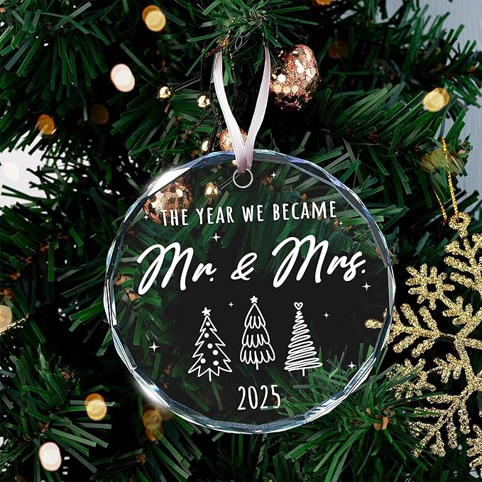 Wedding Ornament 2025 - First Christmas Married Ornament 2025, Elegant Mr and Mrs Gifts, Unique Wedding Gift for Couples, Perfect Ornaments Gifts For Just Married Couples, gifts for Newlywed Christmas